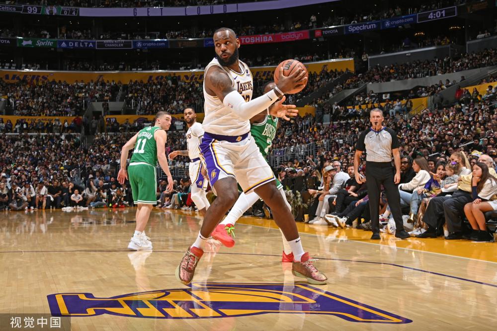 据对比与英 据对比与英